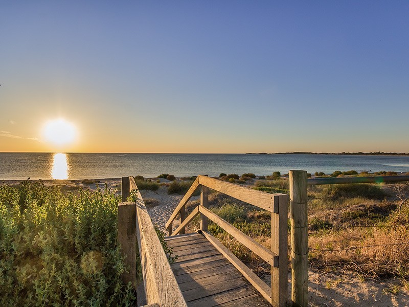 Unit 2, 166 Arcadia Drive, Shoalwater WA 6169