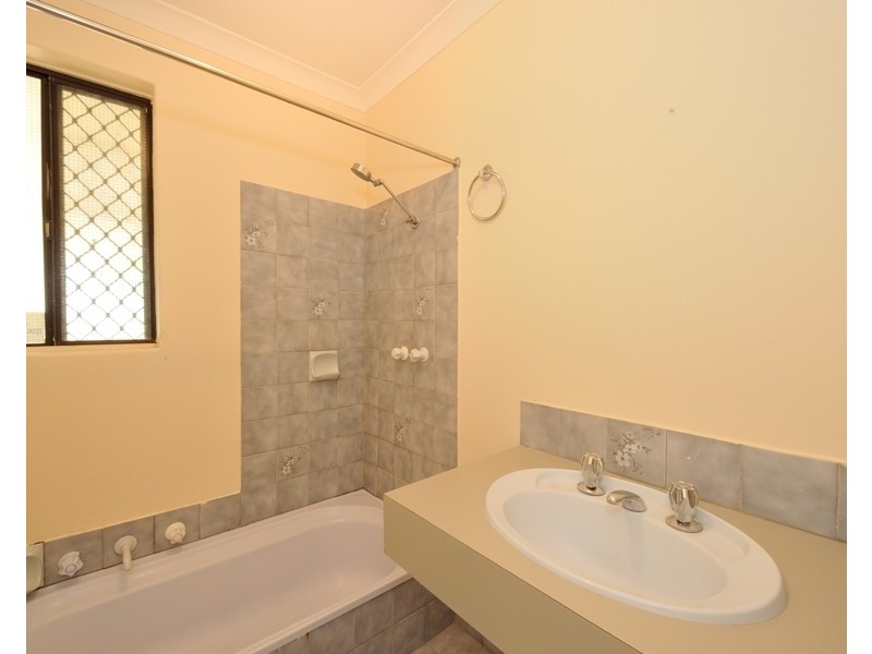 3 Blackboy Rise, Parmelia WA 6167