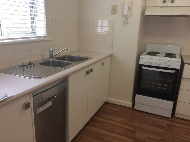 11 / 3 POWELL COURT, Orelia WA 6167