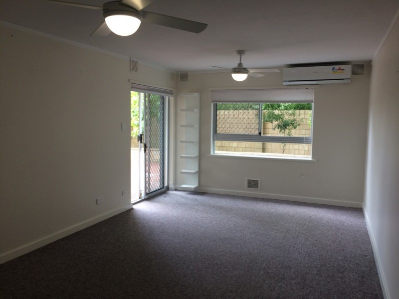 11 / 3 POWELL COURT, Orelia WA 6167