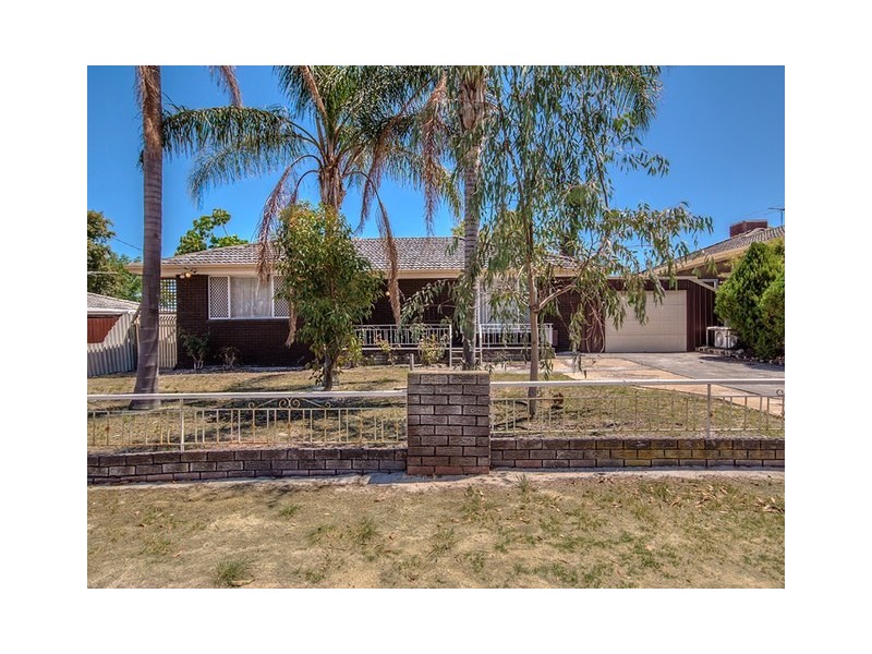 9 Sicklemore Road, Parmelia WA 6167