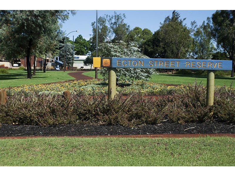 17 Ecton Street, Gosnells WA 6110