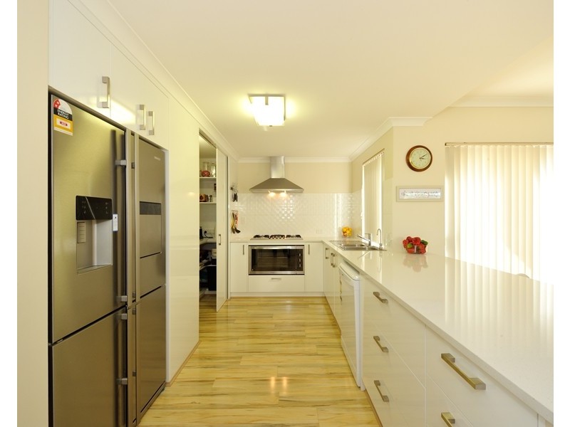 2 Emma Street, Rockingham WA 6168