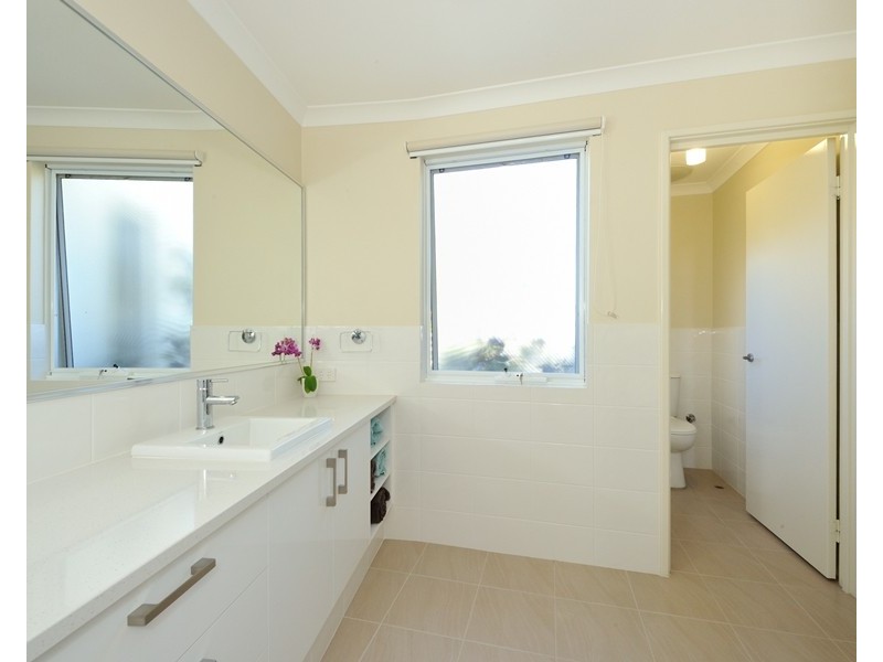 2 Emma Street, Rockingham WA 6168