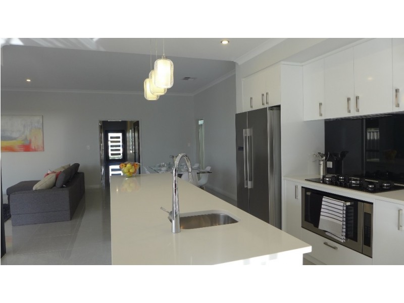 14 Bromsgrove Street, Wellard WA 6170