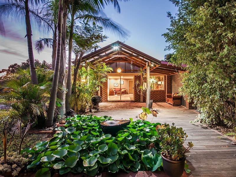 23 Braddock Road, Wellard WA 6170