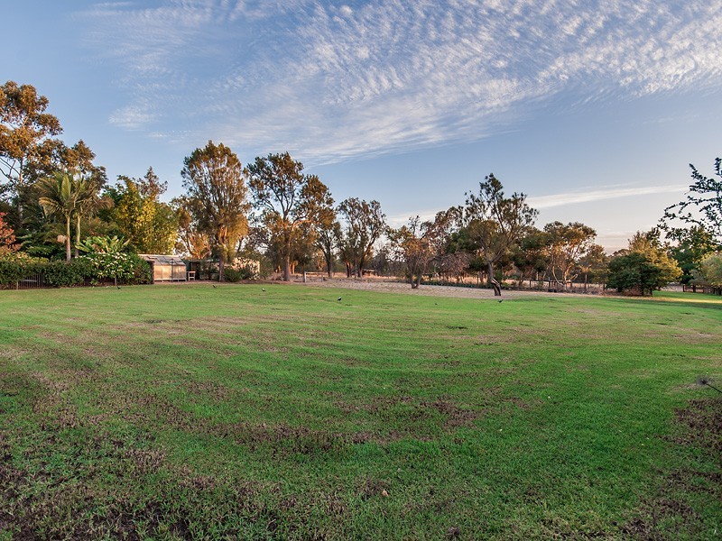 23 Braddock Road, Wellard WA 6170