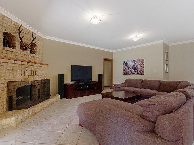 55 Silversmith Street, Wellard WA 6170