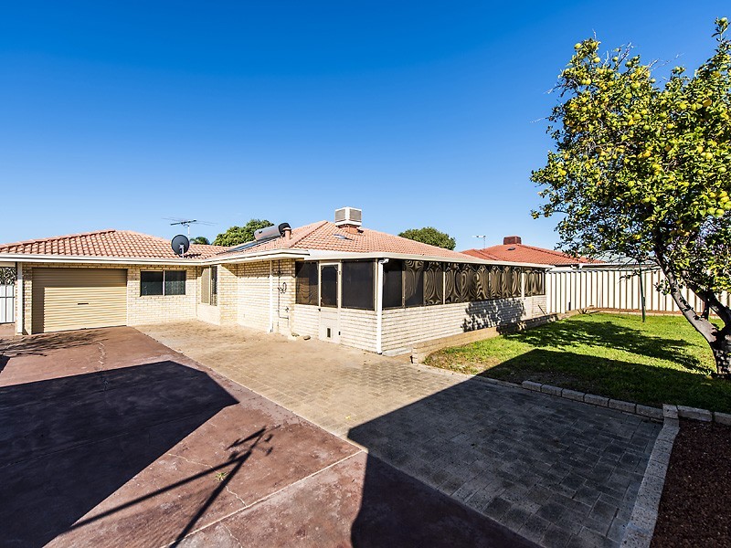 19 LEEUWIN PARADE, Rockingham WA 6168