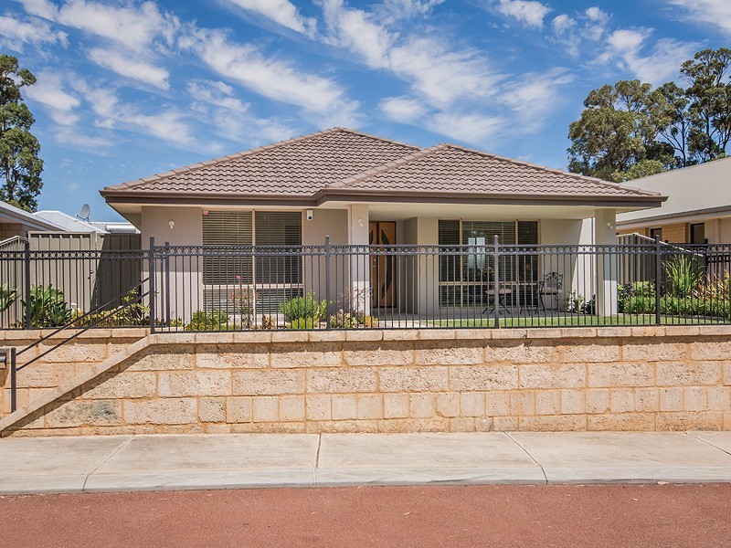 3 Lyndhurst Crescent, Wellard WA 6170