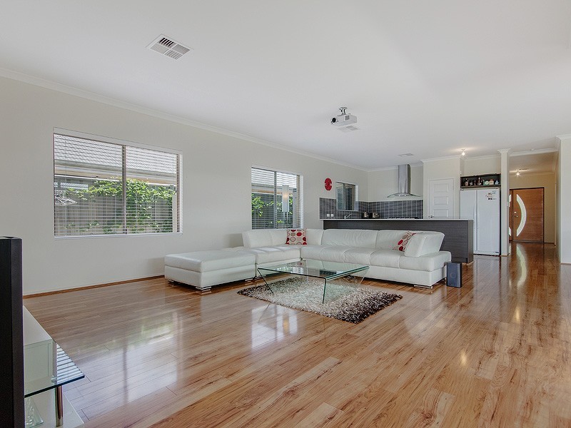 3 Lyndhurst Crescent, Wellard WA 6170