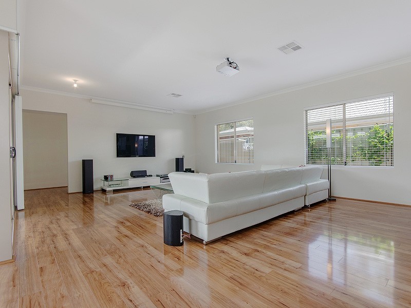 3 Lyndhurst Crescent, Wellard WA 6170