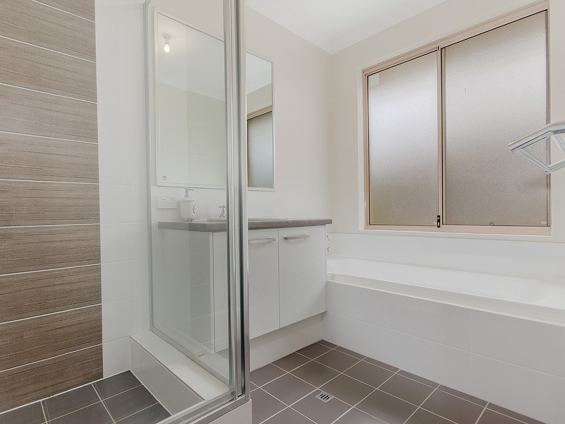 3 Lyndhurst Crescent, Wellard WA 6170