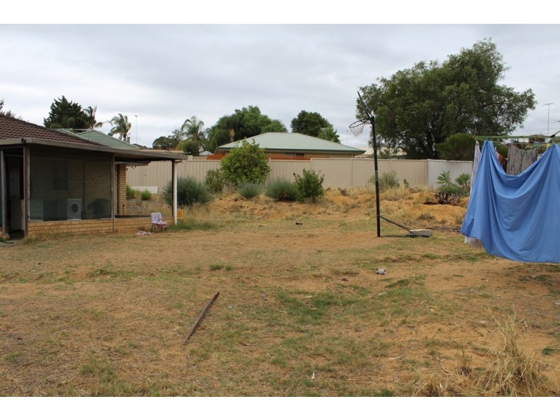 18 Patrick Vista, Parmelia WA 6167