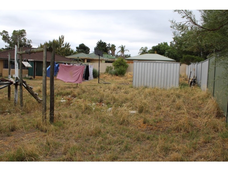 18 Patrick Vista, Parmelia WA 6167