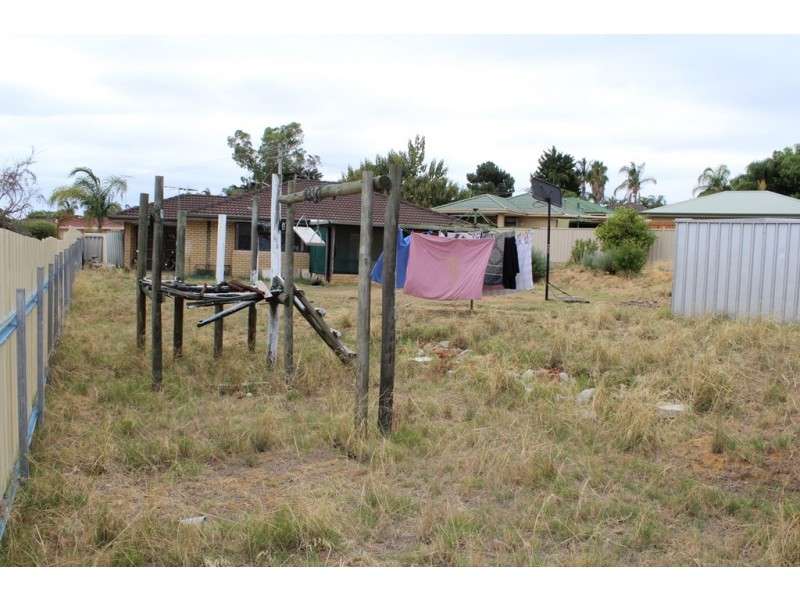 18 Patrick Vista, Parmelia WA 6167