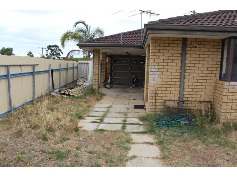 18 Patrick Vista, Parmelia WA 6167