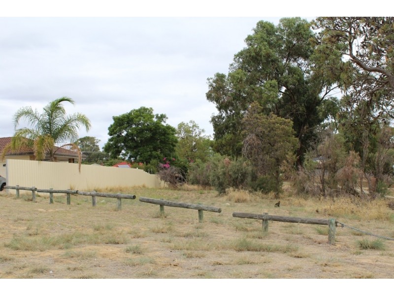 18 Patrick Vista, Parmelia WA 6167