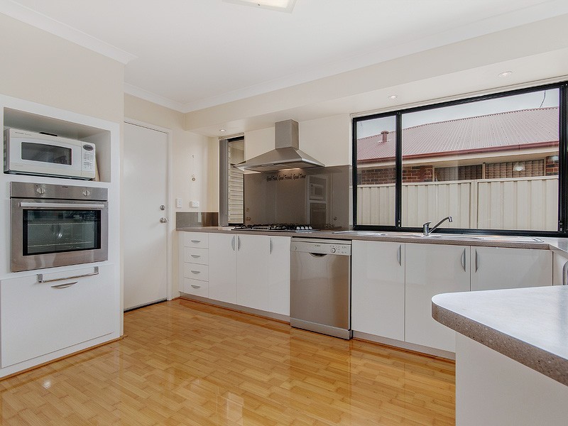 36 Whiteman Crescent, Bertram WA 6167