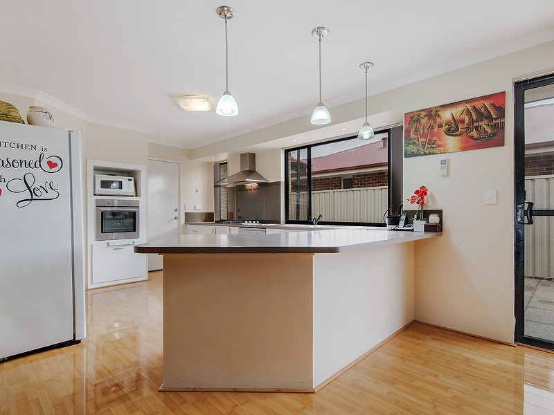36 Whiteman Crescent, Bertram WA 6167