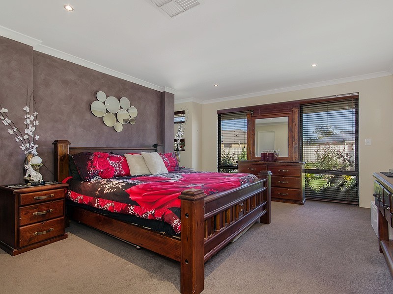 36 Whiteman Crescent, Bertram WA 6167