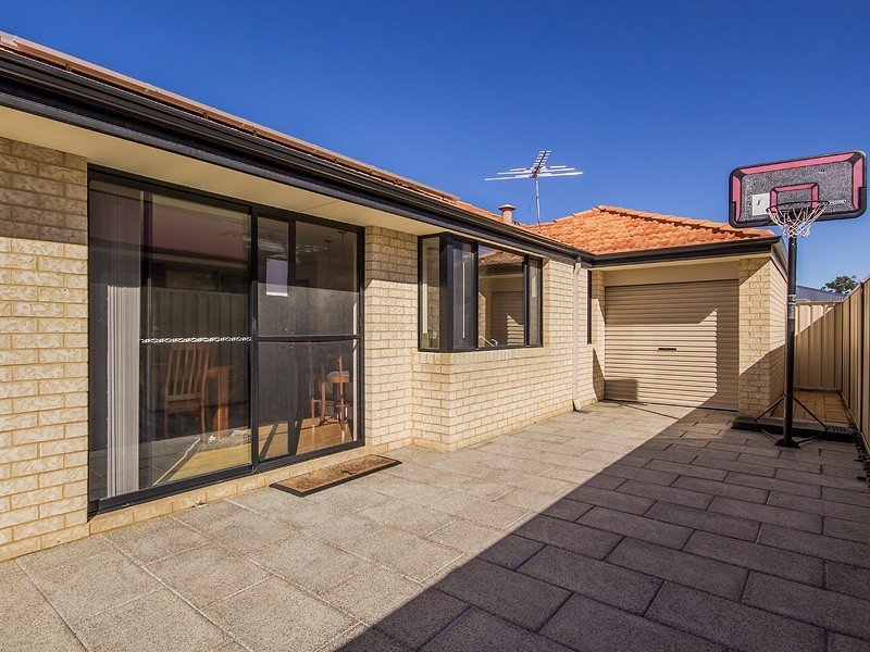 36 Whiteman Crescent, Bertram WA 6167