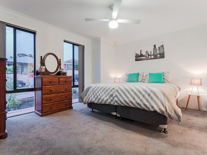 4 Wallingford Crescent, Wellard WA 6170