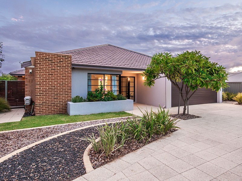 5 Esher Lane, Wellard WA 6170