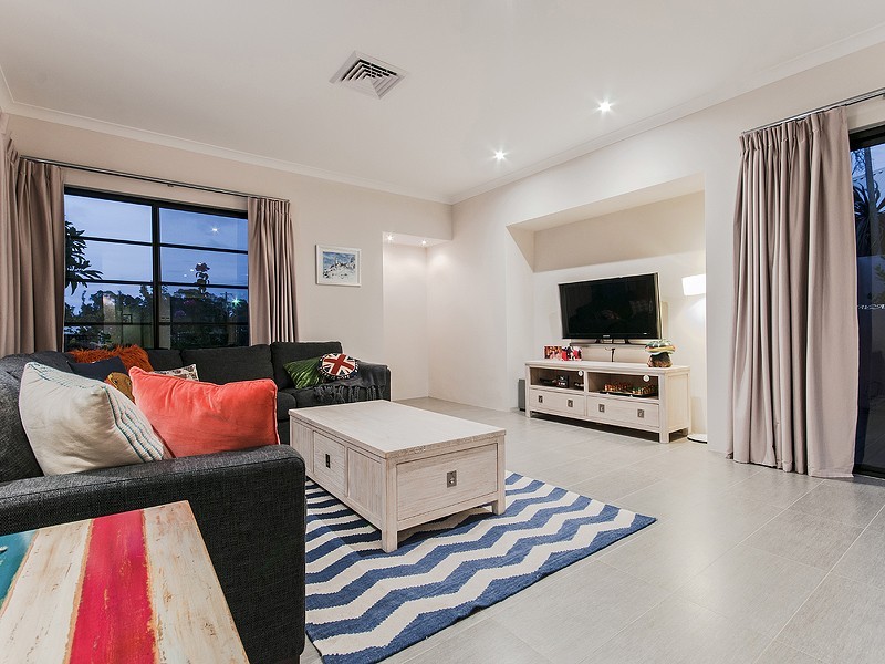 5 Esher Lane, Wellard WA 6170