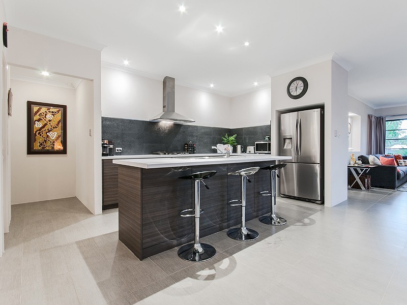 5 Esher Lane, Wellard WA 6170