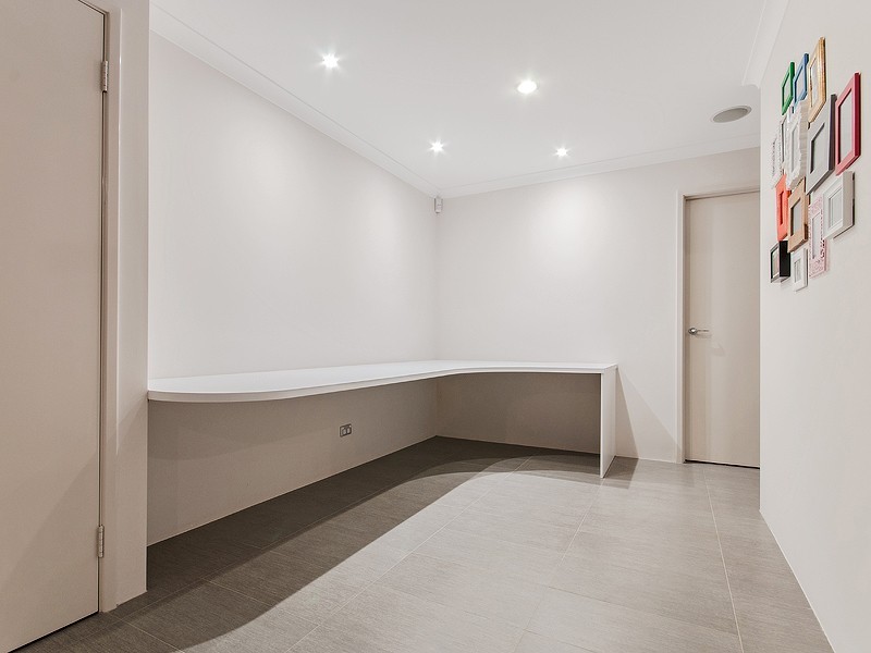 5 Esher Lane, Wellard WA 6170