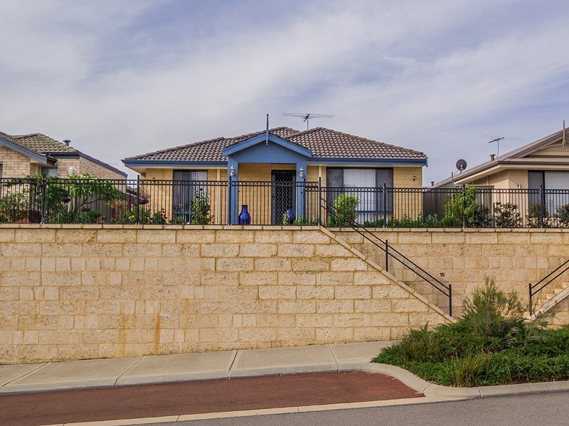 15 Petersfield Lane, Wellard WA 6170