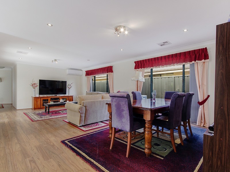 15 Petersfield Lane, Wellard WA 6170