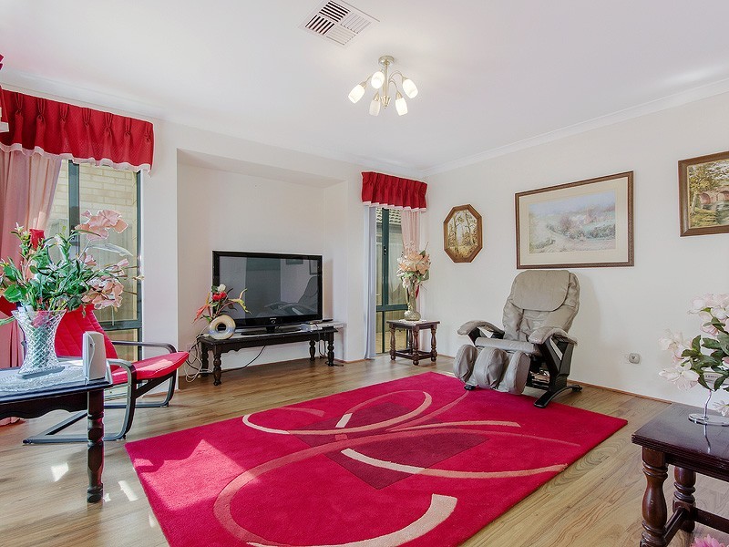 15 Petersfield Lane, Wellard WA 6170