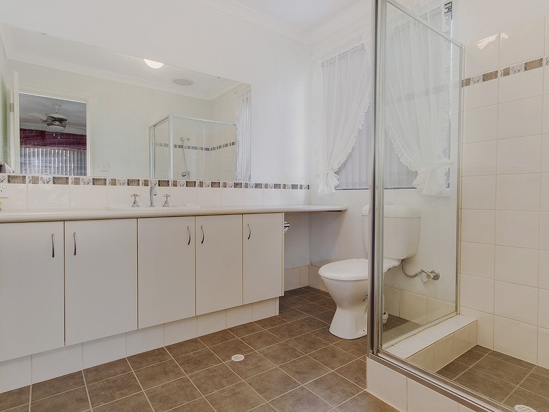 15 Petersfield Lane, Wellard WA 6170
