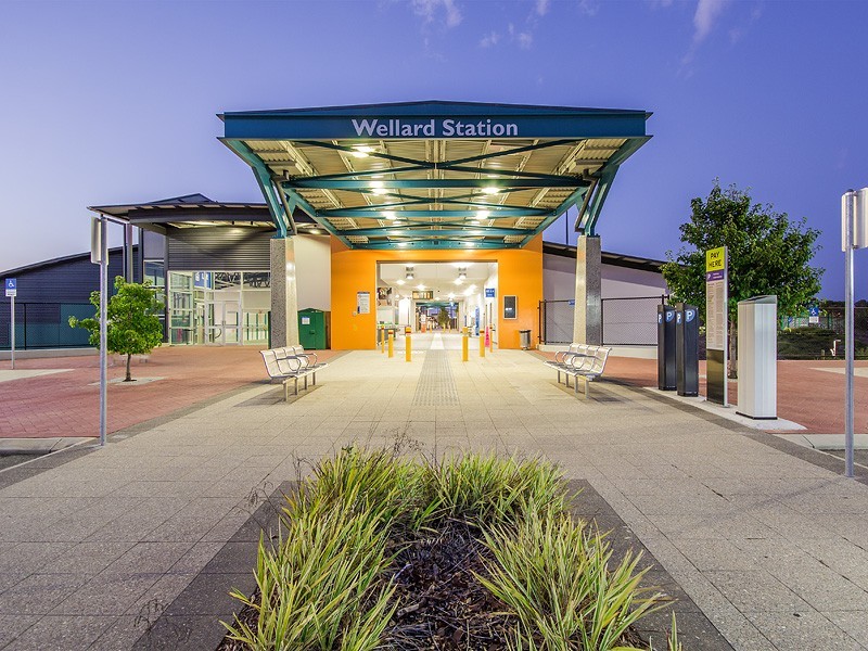 15 Petersfield Lane, Wellard WA 6170