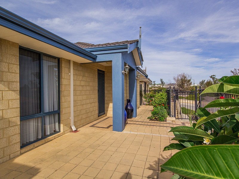 15 Petersfield Lane, Wellard WA 6170