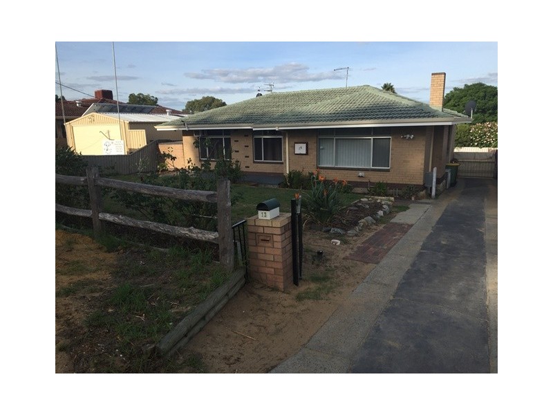 13 Maydwell Way, Calista WA 6167