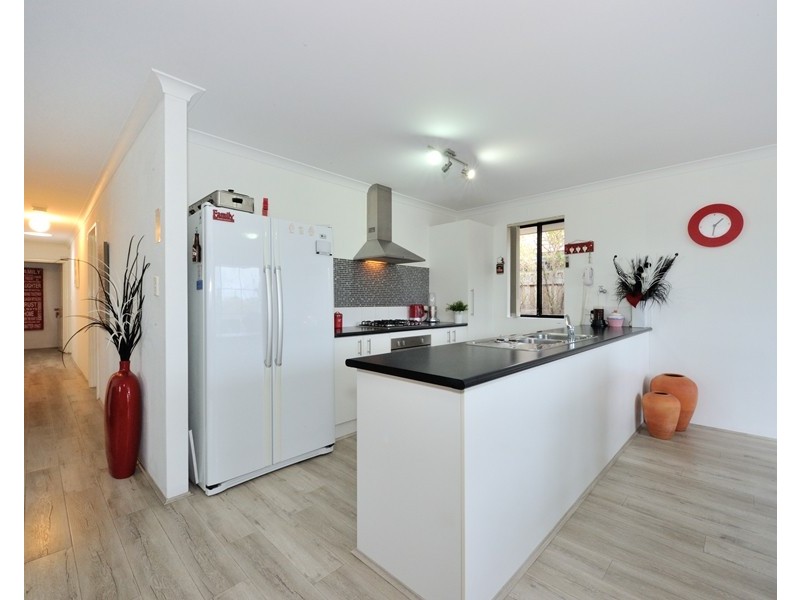 2 Onyx Lane, Wellard WA 6170