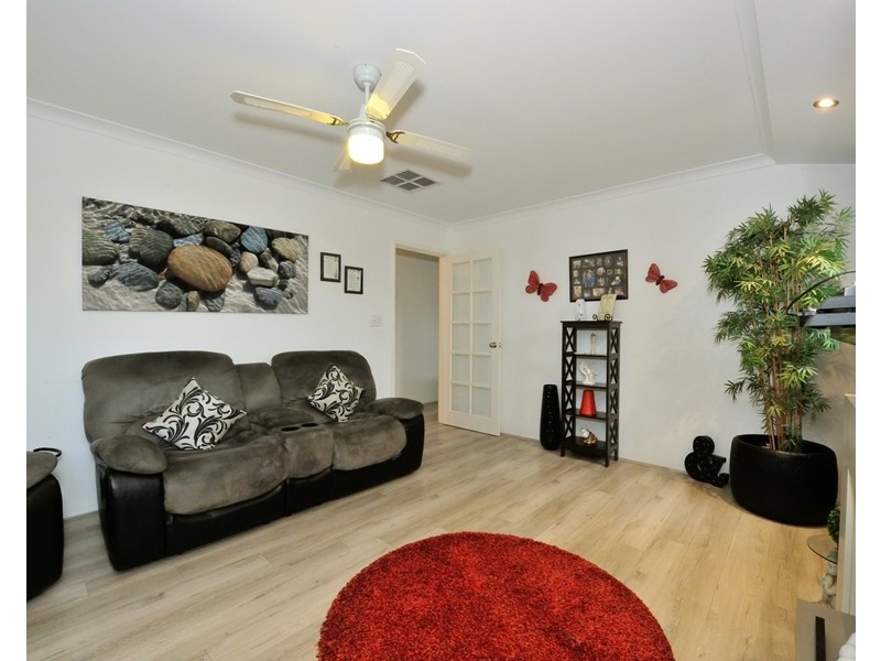 2 Onyx Lane, Wellard WA 6170