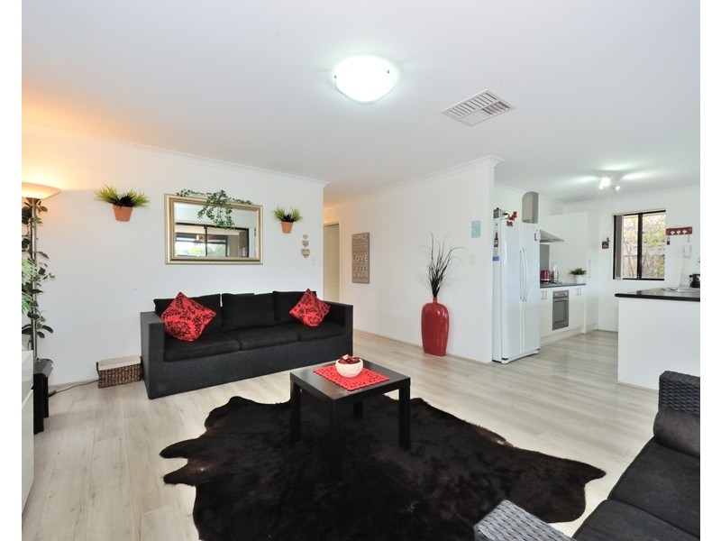 2 Onyx Lane, Wellard WA 6170