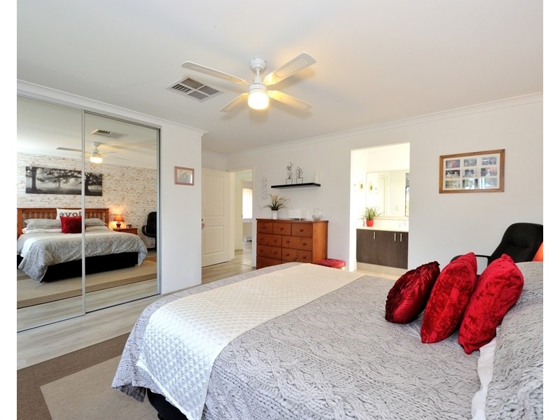 2 Onyx Lane, Wellard WA 6170