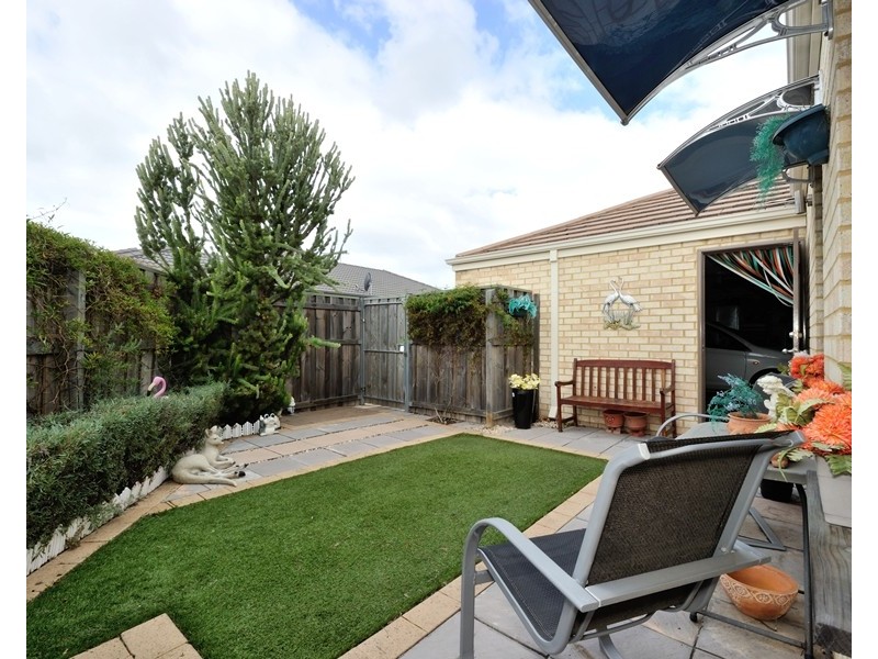 2 Onyx Lane, Wellard WA 6170