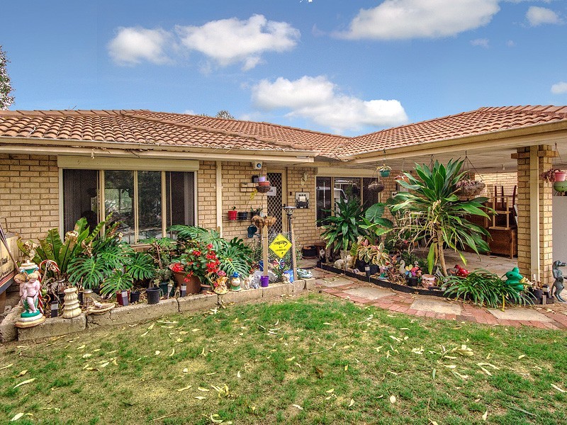 1 Stipling Gardens, Leda WA 6170