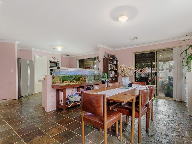 1 Stipling Gardens, Leda WA 6170