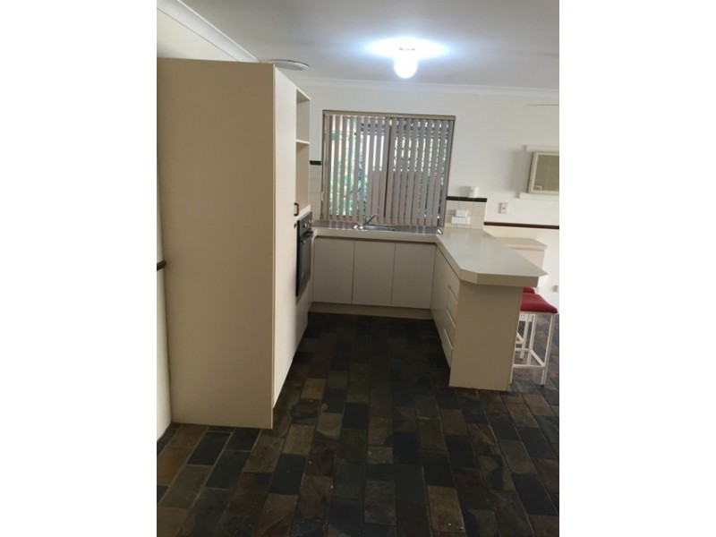 12 KARLAK CLOSE, Leda WA 6170