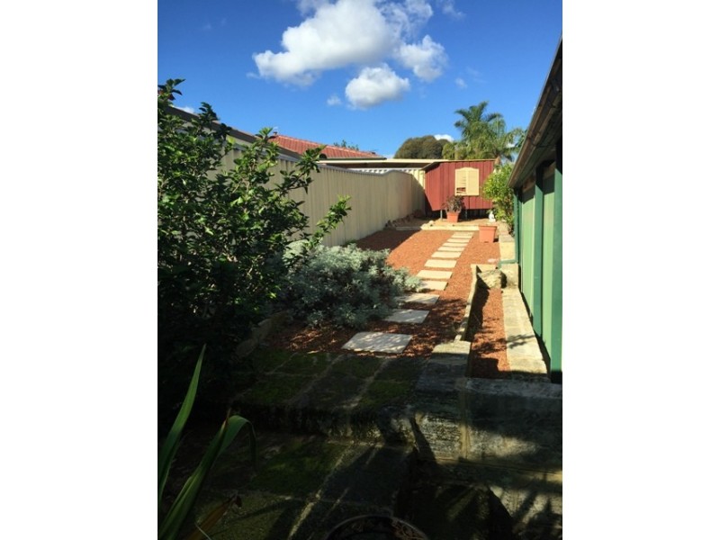12 KARLAK CLOSE, Leda WA 6170