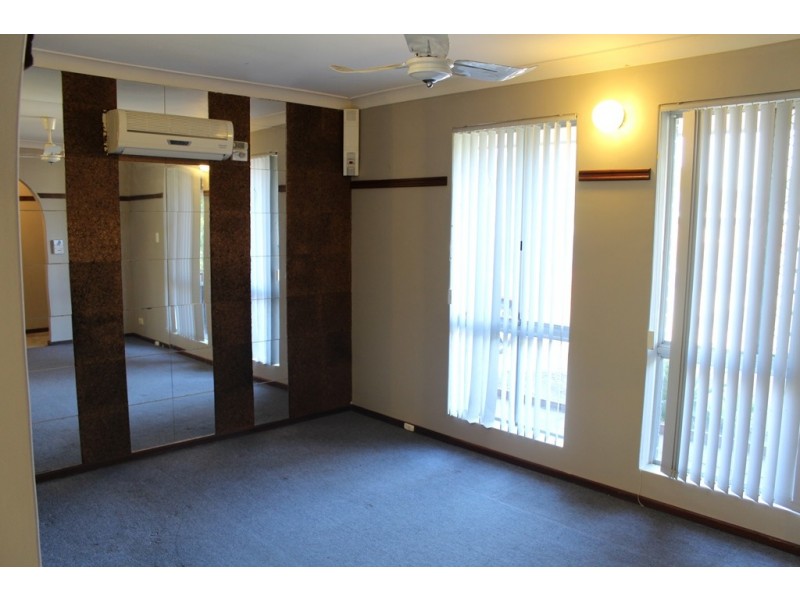 8 Mimbalup Close, Hillman WA 6168