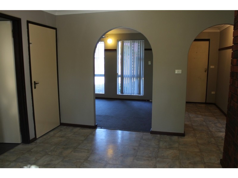 8 Mimbalup Close, Hillman WA 6168