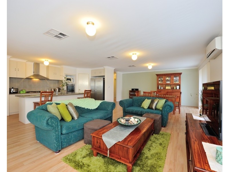 64 Claret Ash Boulevard, Baldivis WA 6171